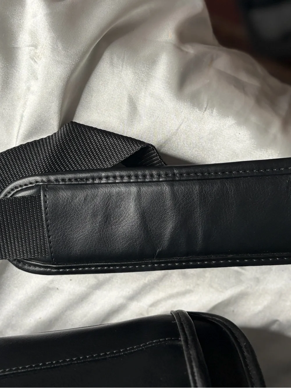 VERY NICE BLACK LEATHER SAMSONITE LAPTOP BAG BRIEFCASE